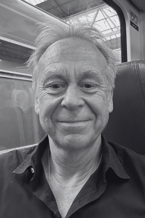 Robert Senior headshot 500x750