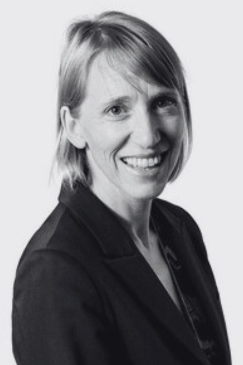 Susannah Storey headshot 500x750